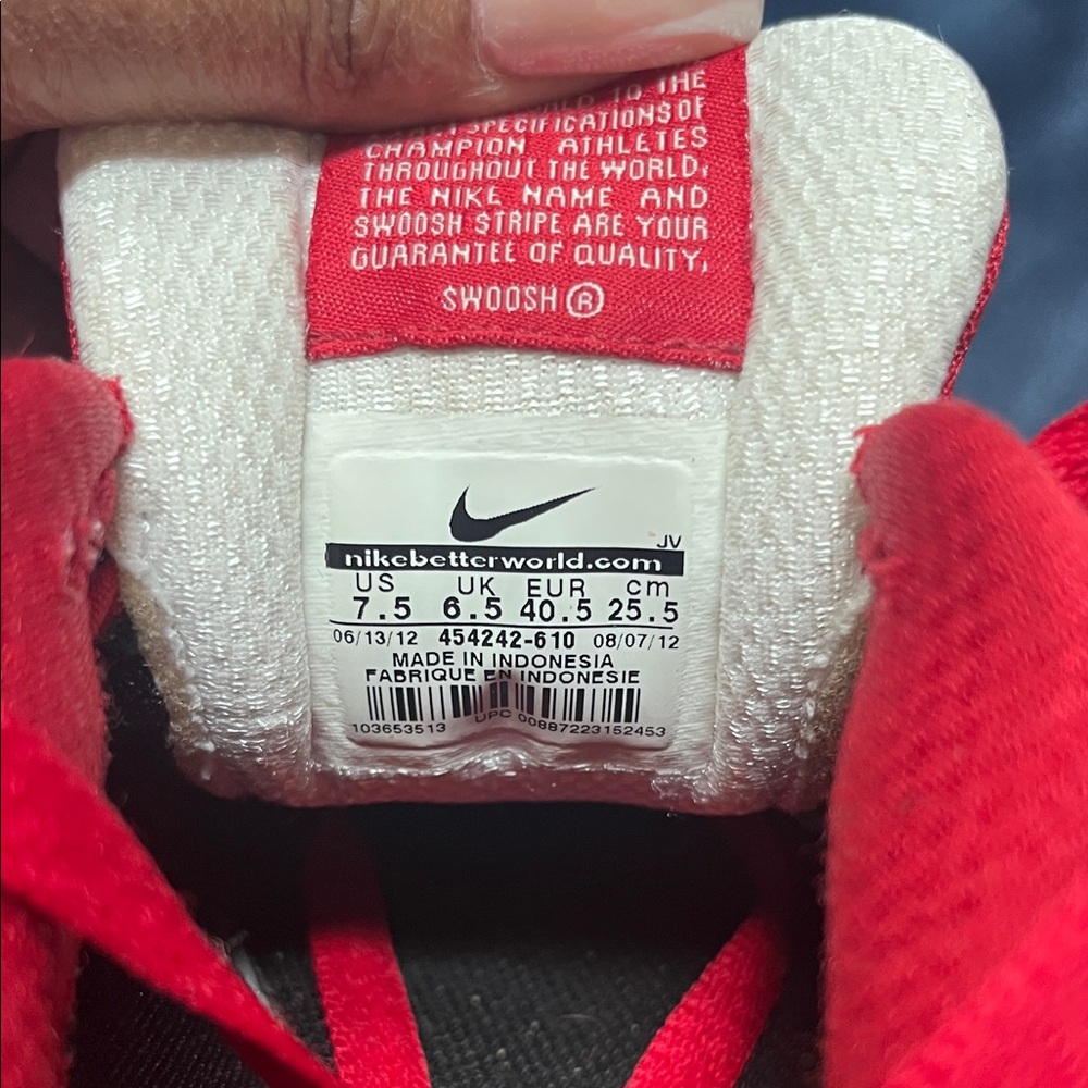 Nike Red and Black Athletic Shoes - Picture 4 of 4
